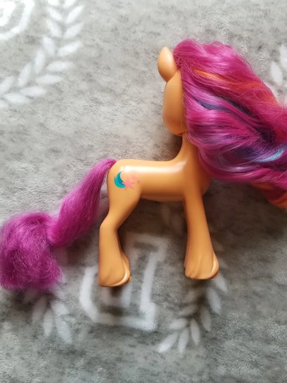 My Little Pony Figure Sunny Starscout Brushable Rainbow Reveal Orange Pink Hair